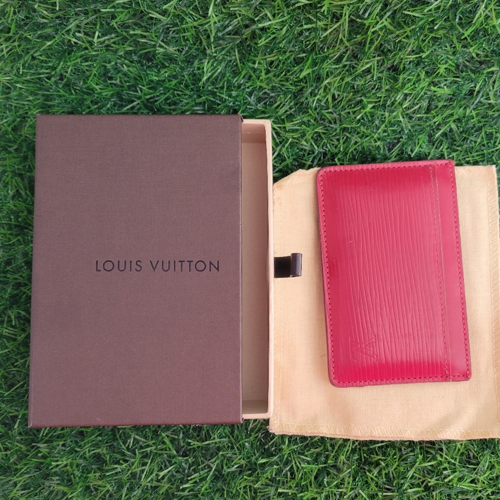 Louis Vuitton Epi Card Holder - Picture 3 of 16